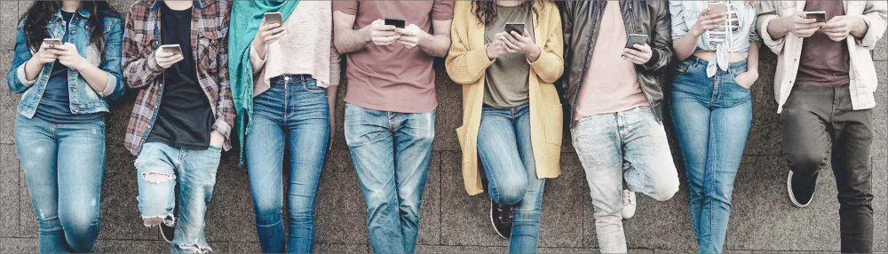 menschen am handy